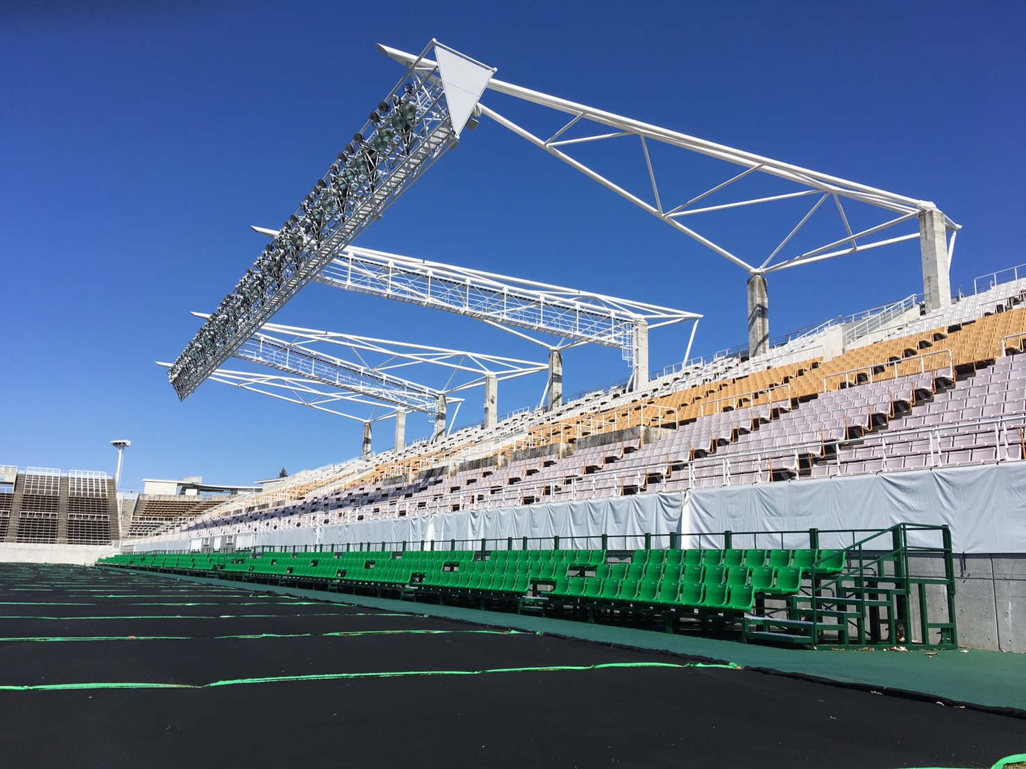 信州,上田,東御,サポートベンチ,観客席,ジャングルジム,ブランコ,鉄棒,遊具,公園施設製品,ワールドドリーム ドットコム