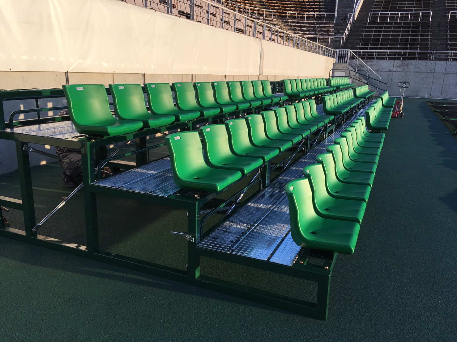 信州,上田,東御,サポートベンチ,観客席,ジャングルジム,ブランコ,鉄棒,遊具,公園施設製品,ワールドドリーム ドットコム