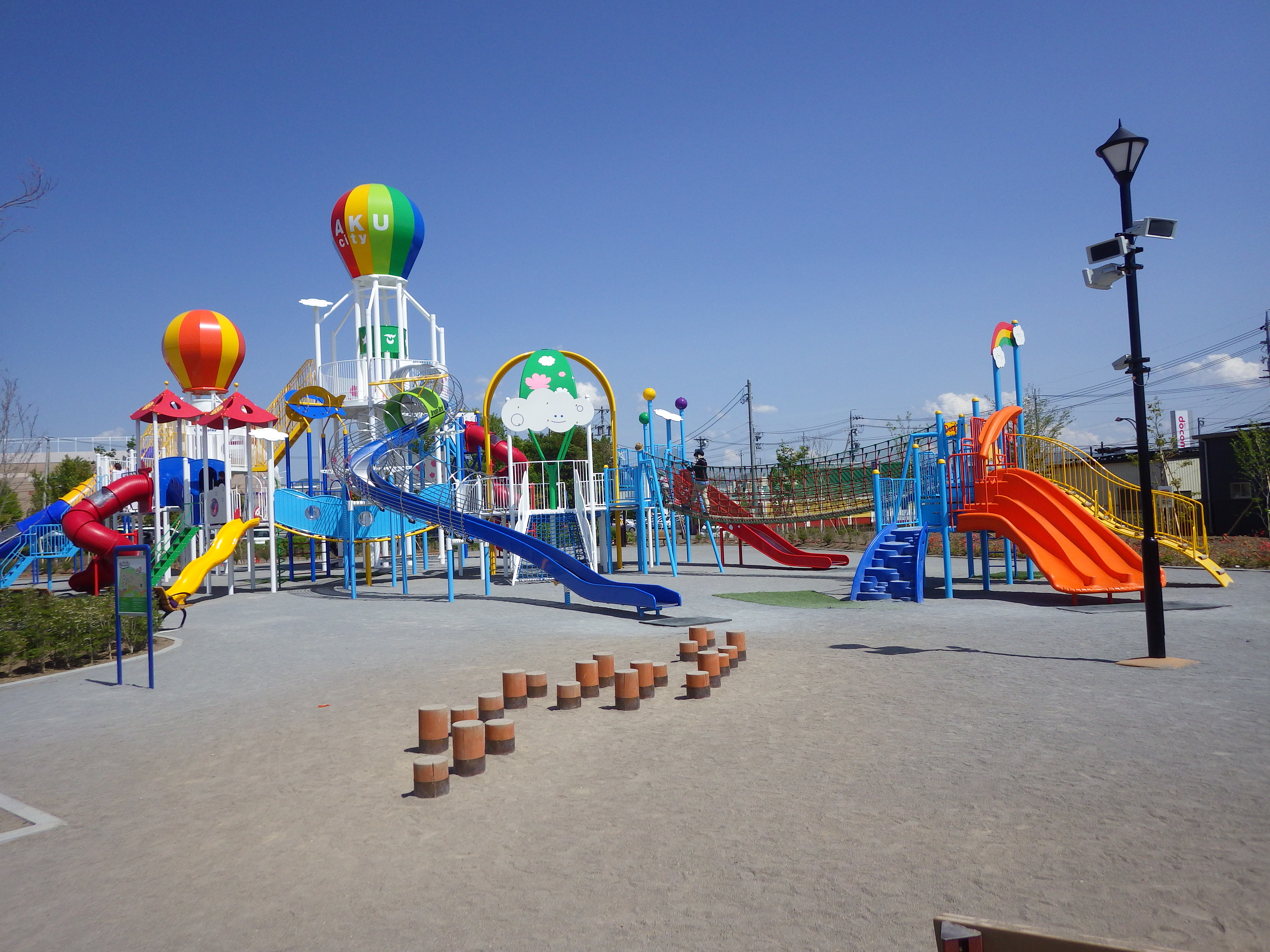 信州,上田,東御,サポートベンチ,観客席,ジャングルジム,ブランコ,鉄棒,遊具,公園施設製品,ワールドドリーム ドットコム