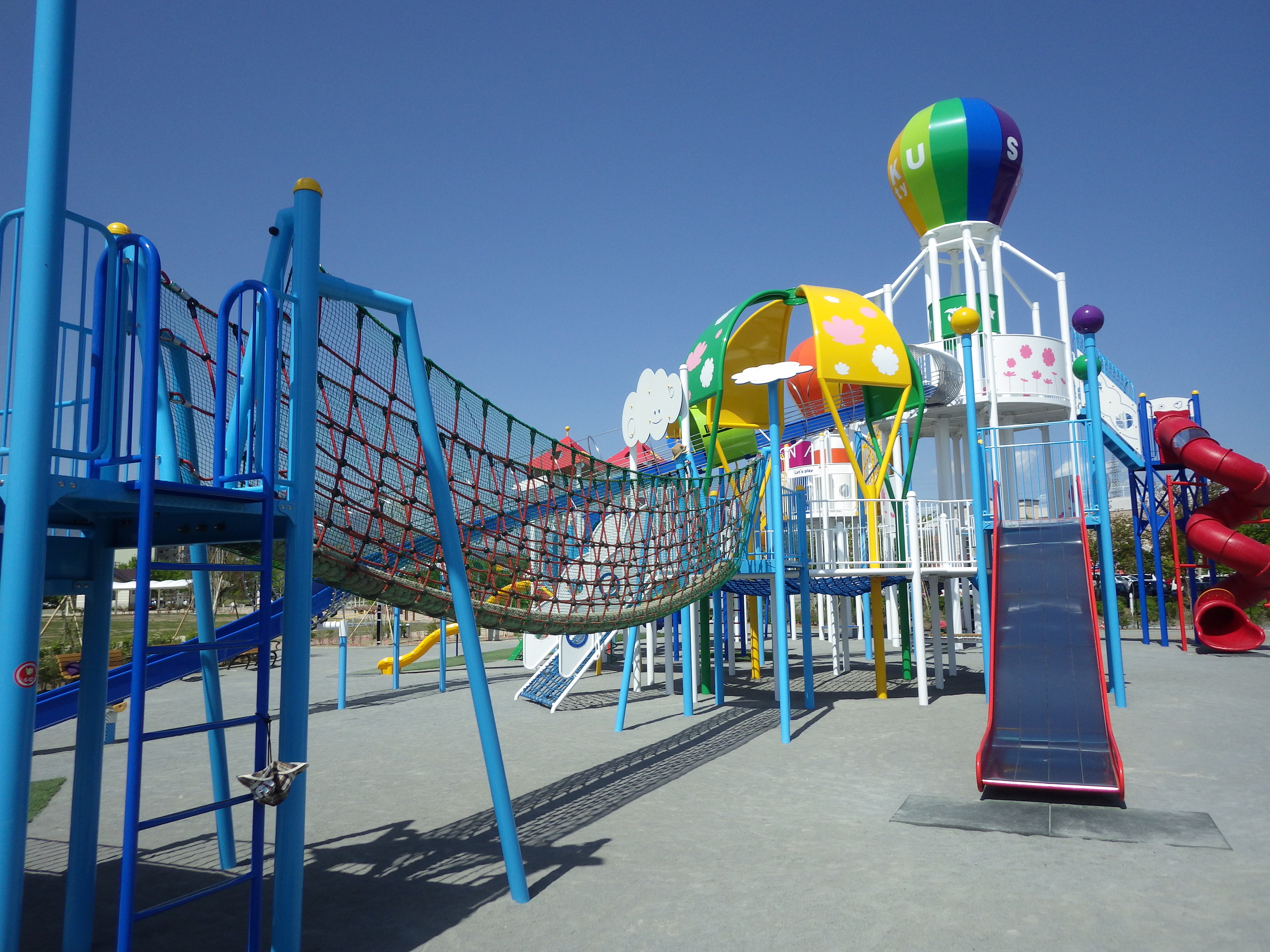 信州,上田,東御,サポートベンチ,観客席,ジャングルジム,ブランコ,鉄棒,遊具,公園施設製品,ワールドドリーム ドットコム