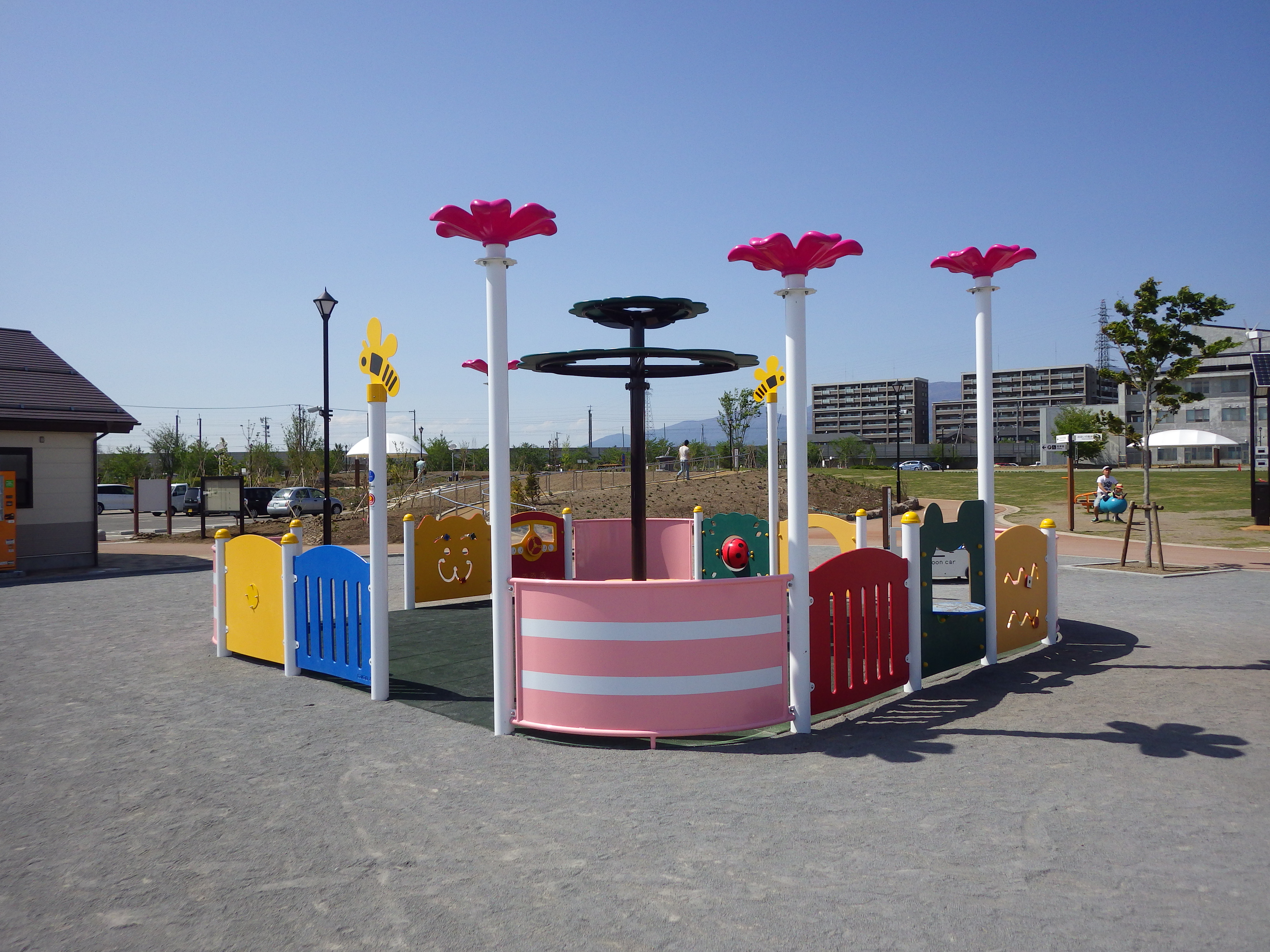 信州,上田,東御,サポートベンチ,観客席,ジャングルジム,ブランコ,鉄棒,遊具,公園施設製品,ワールドドリーム ドットコム