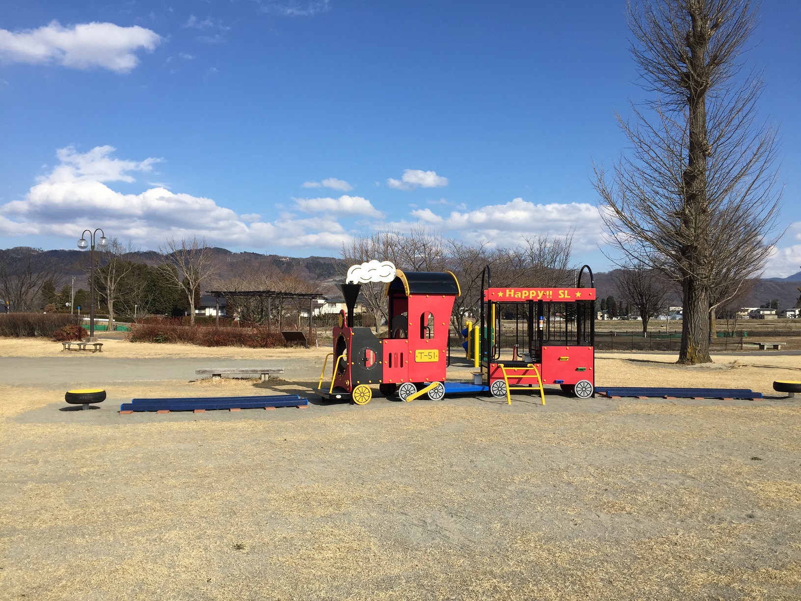 信州,上田,東御,サポートベンチ,観客席,ジャングルジム,ブランコ,鉄棒,遊具,公園施設製品,ワールドドリーム ドットコム