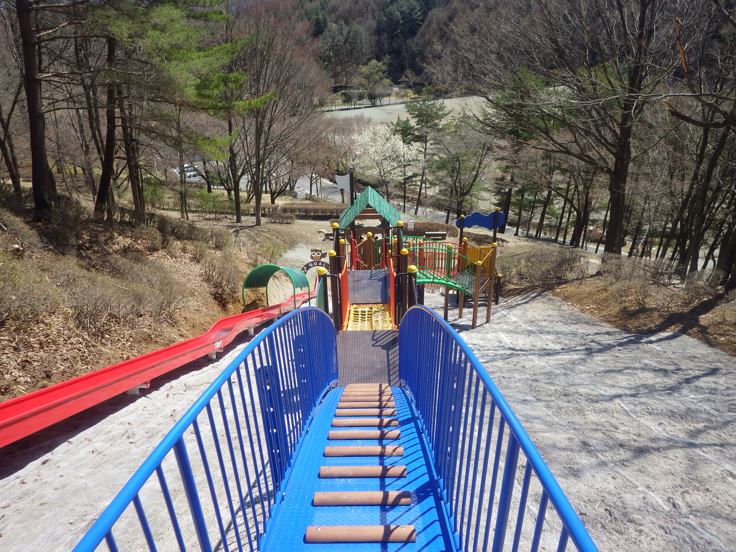 信州,上田,東御,サポートベンチ,観客席,ジャングルジム,ブランコ,鉄棒,遊具,公園施設製品,ワールドドリーム ドットコム