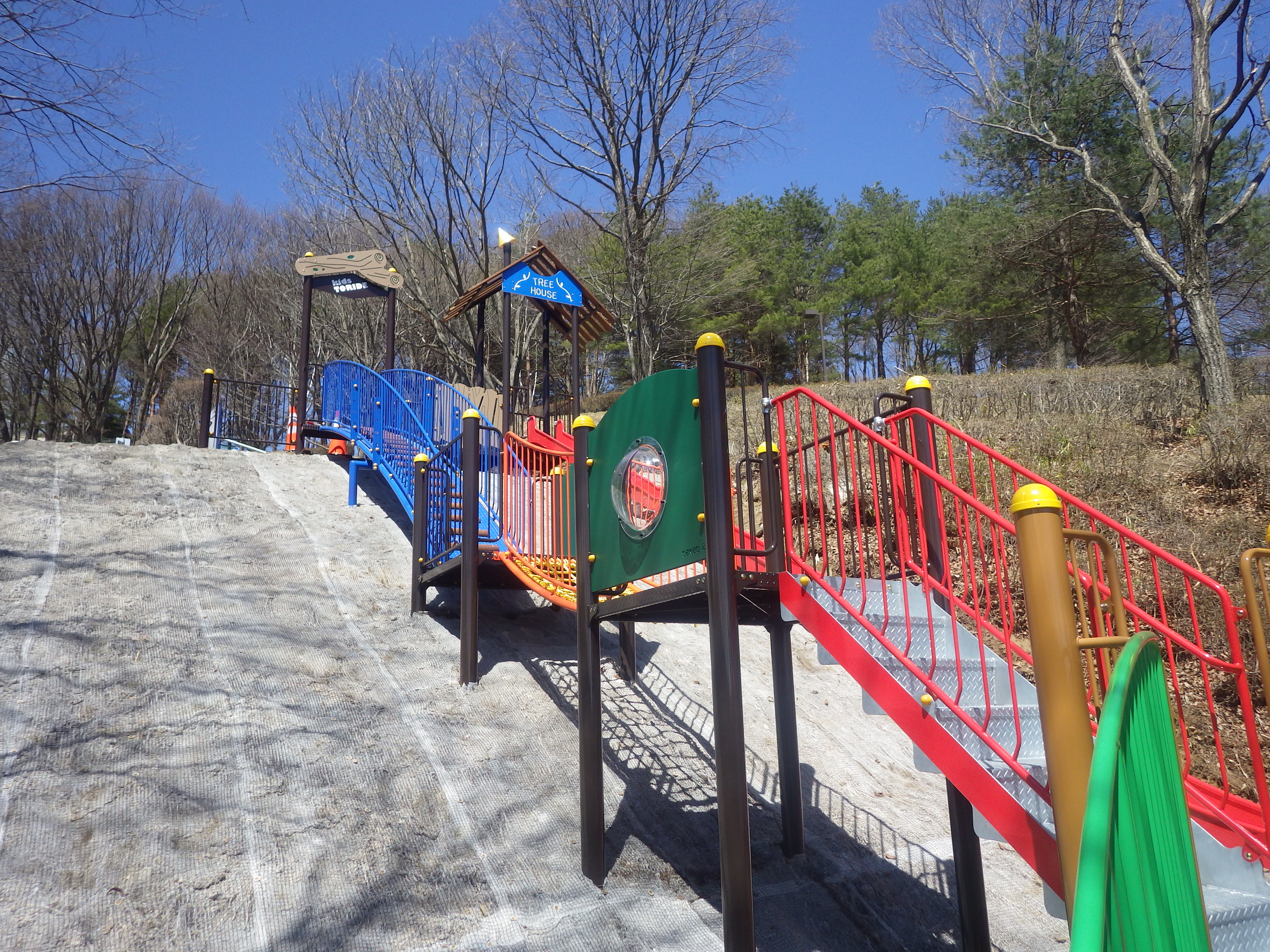 信州,上田,東御,サポートベンチ,観客席,ジャングルジム,ブランコ,鉄棒,遊具,公園施設製品,ワールドドリーム ドットコム