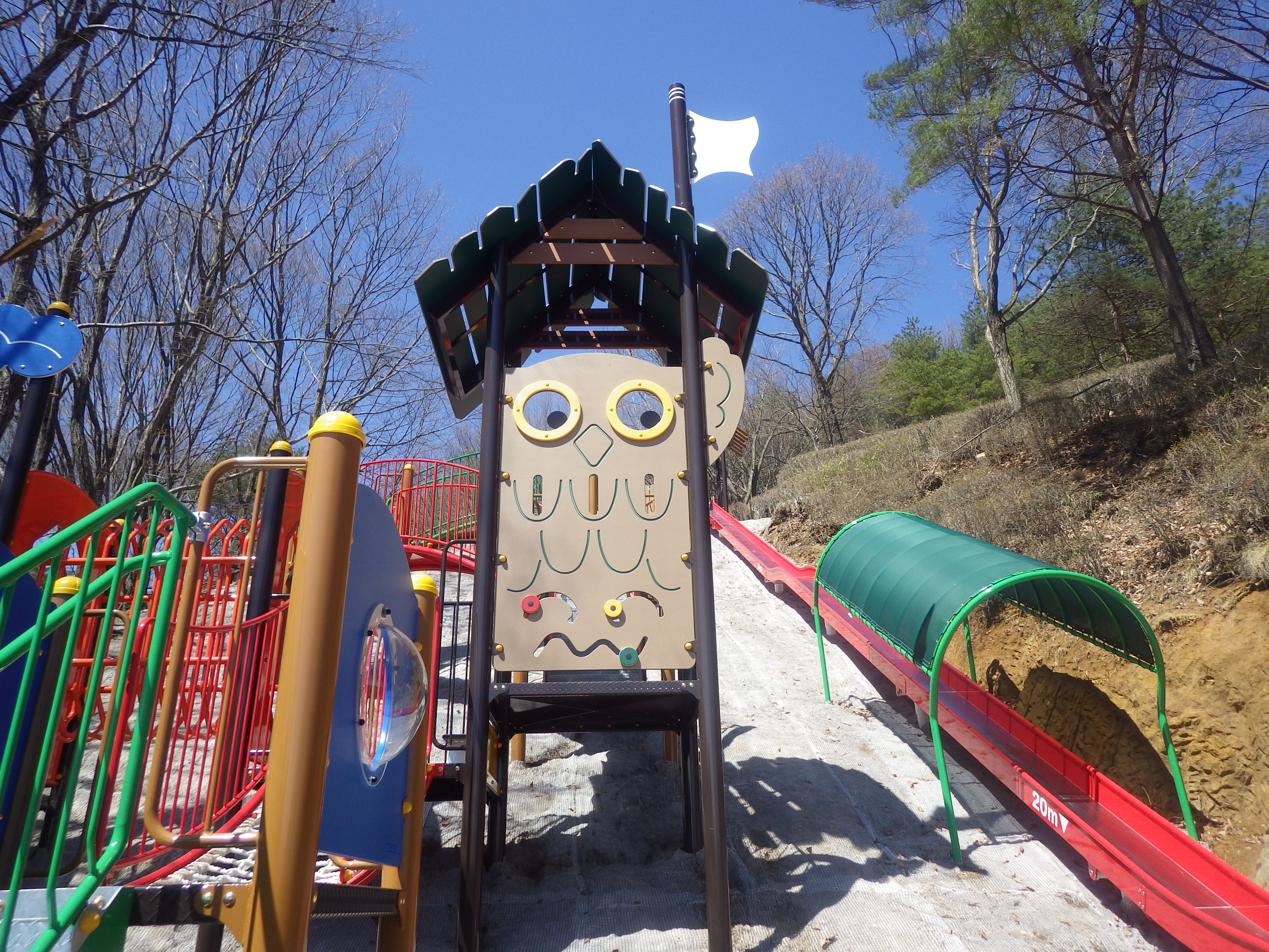 信州,上田,東御,サポートベンチ,観客席,ジャングルジム,ブランコ,鉄棒,遊具,公園施設製品,ワールドドリーム ドットコム