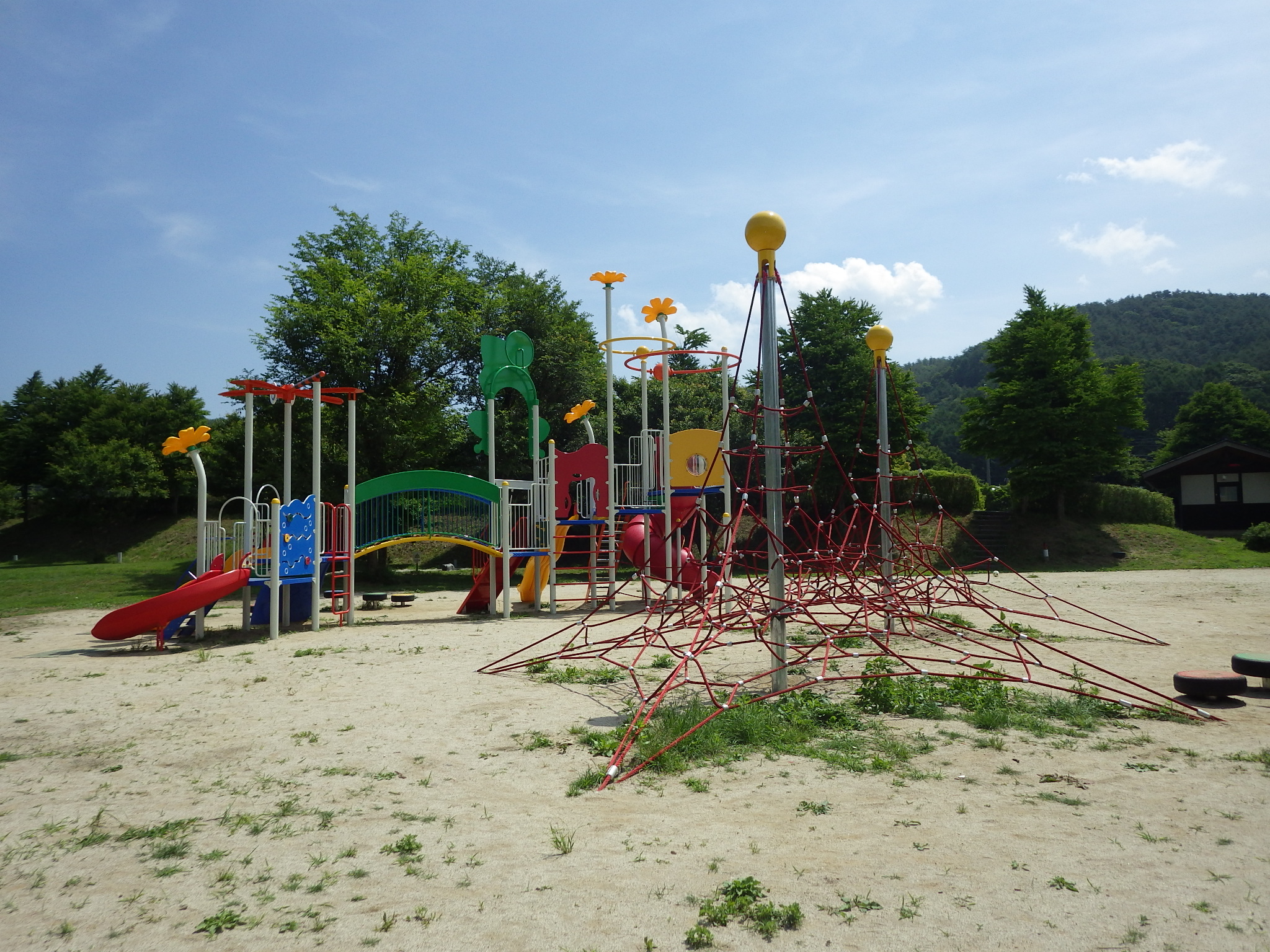 信州,上田,東御,サポートベンチ,観客席,ジャングルジム,ブランコ,鉄棒,遊具,公園施設製品,ワールドドリーム ドットコム