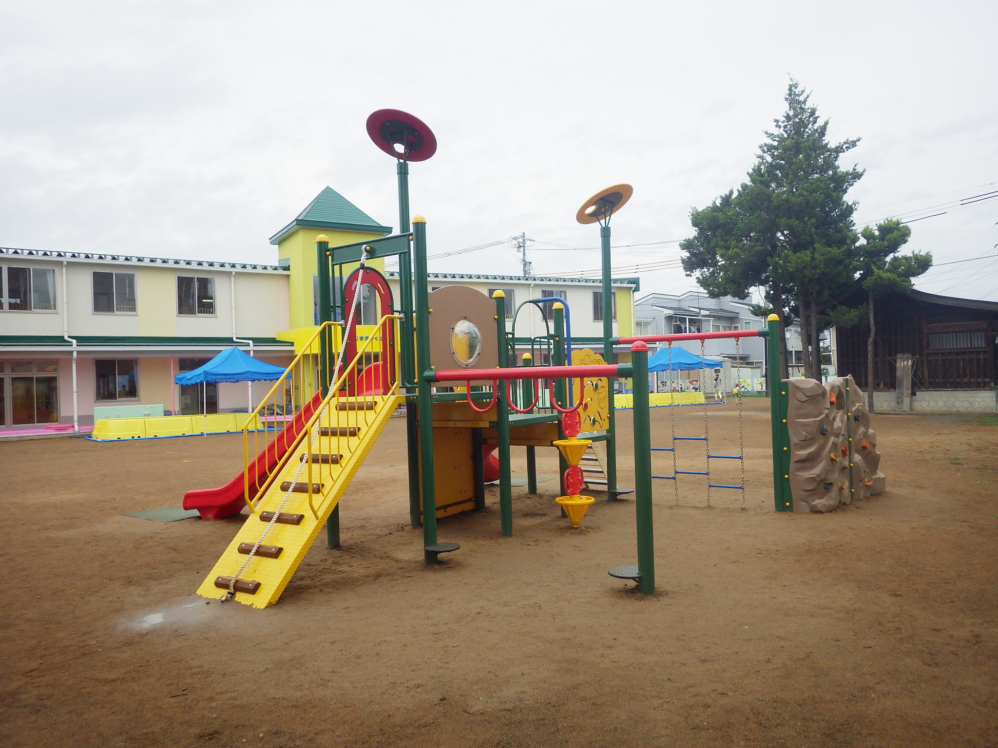 信州,上田,東御,サポートベンチ,観客席,ジャングルジム,ブランコ,鉄棒,遊具,公園施設製品,ワールドドリーム ドットコム