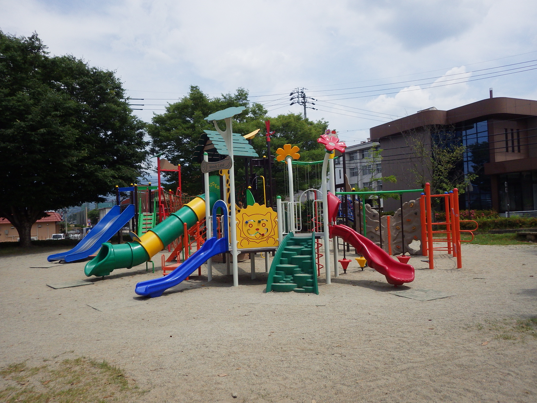 信州,上田,東御,サポートベンチ,観客席,ジャングルジム,ブランコ,鉄棒,遊具,公園施設製品,ワールドドリーム ドットコム